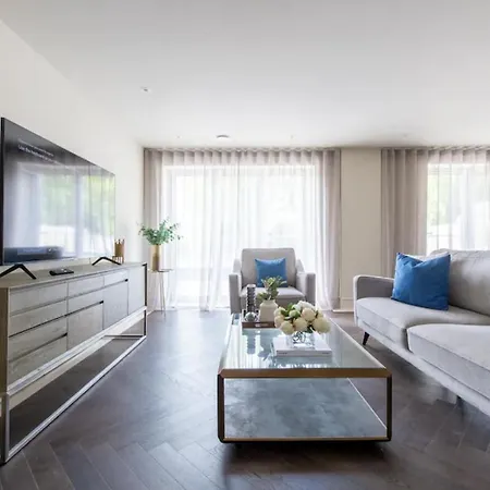 Апартаменты 2Bd, 2Ba Urban Oasis Chcl F4 Чигуэлл Экстерьер фото
