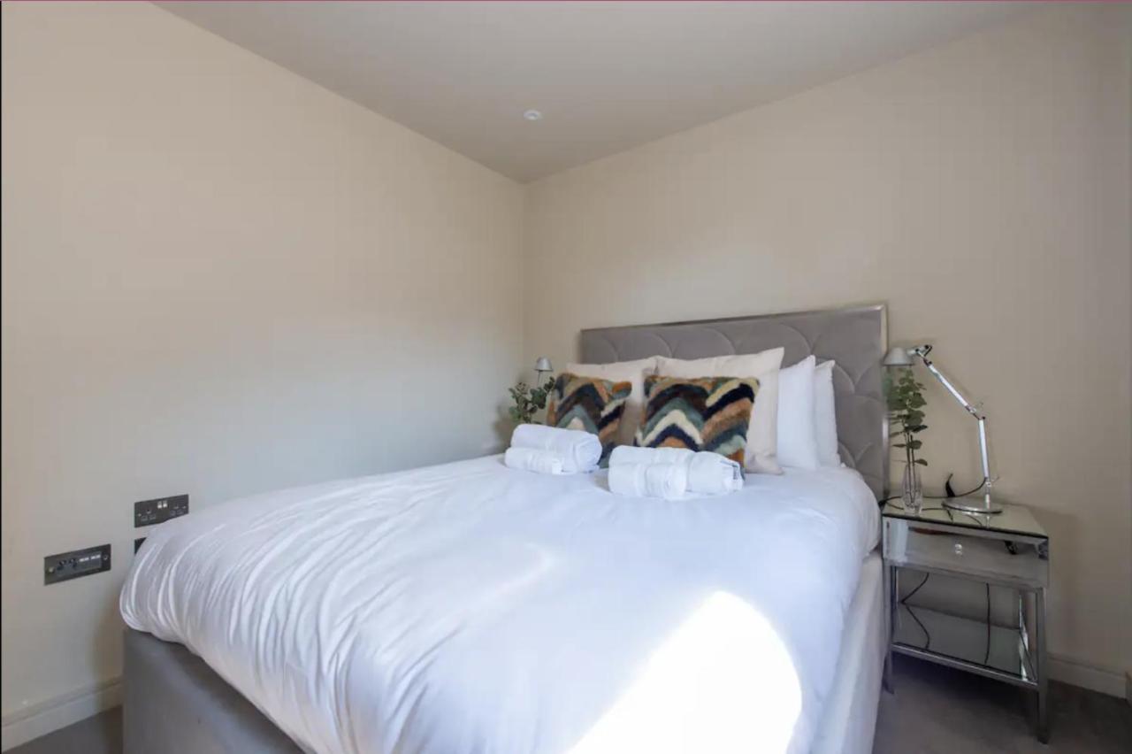 2bd, 2ba Urban Oasis Chcl F4 * Chigwell