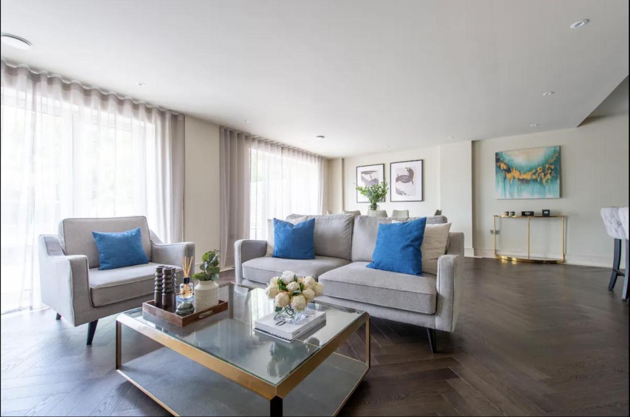 2bd, 2ba Urban Oasis Chcl F4 Apartment Chigwell