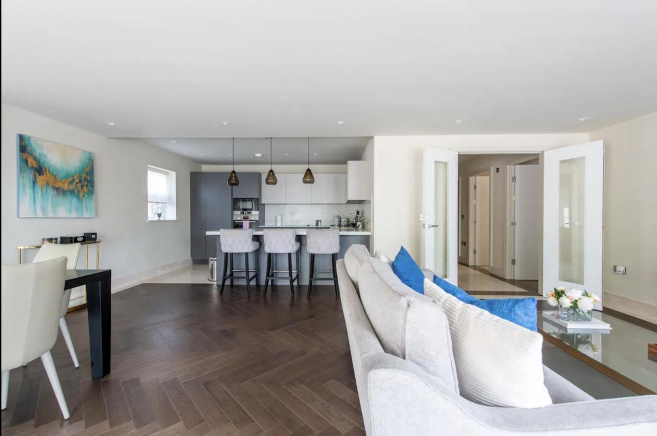 Apartment 2bd, 2ba Urban Oasis Chcl F4