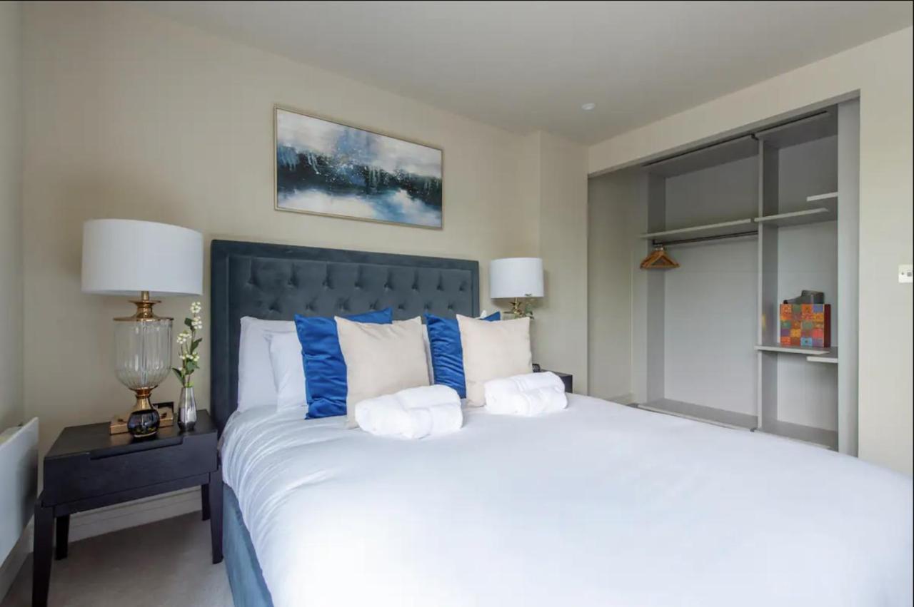 Apartment 2bd, 2ba Urban Oasis Chcl F4 *