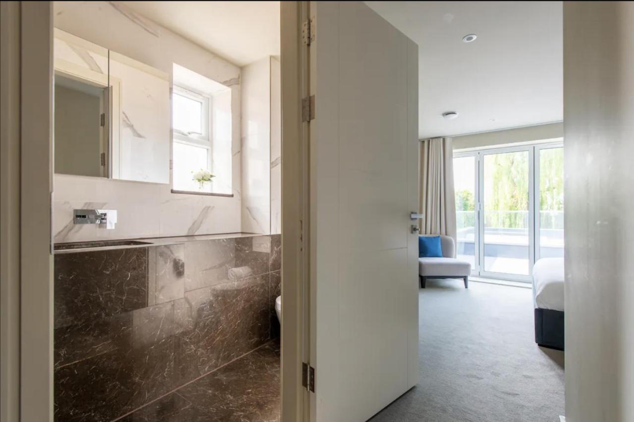 2bd, 2ba Urban Oasis Chcl F4 Apartment Chigwell